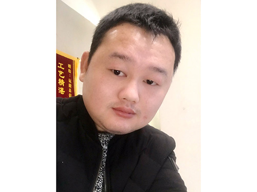 高級(jí)設(shè)計(jì)師李林